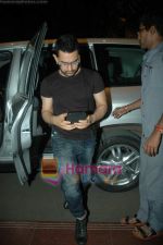 Aamir Khan snapped with his IPAD in Novotel Hotel on 6th Jan 2011 (7).JPG